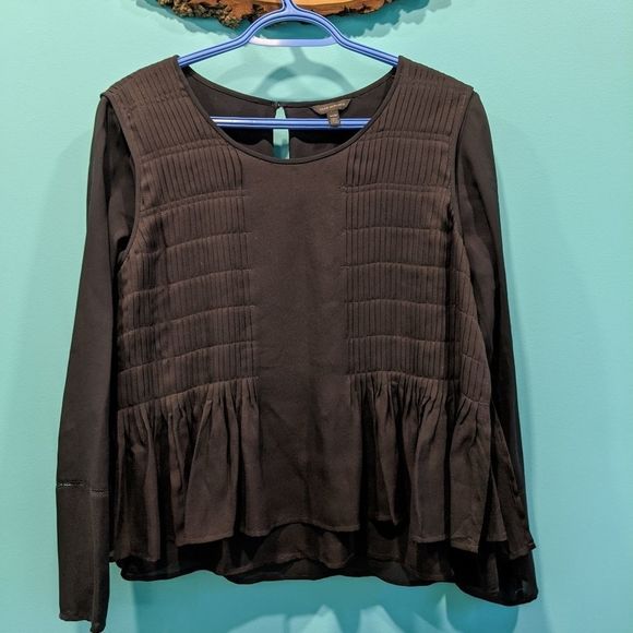 Club Monaco Tops - Club Monaco silk blouse size M in EUC